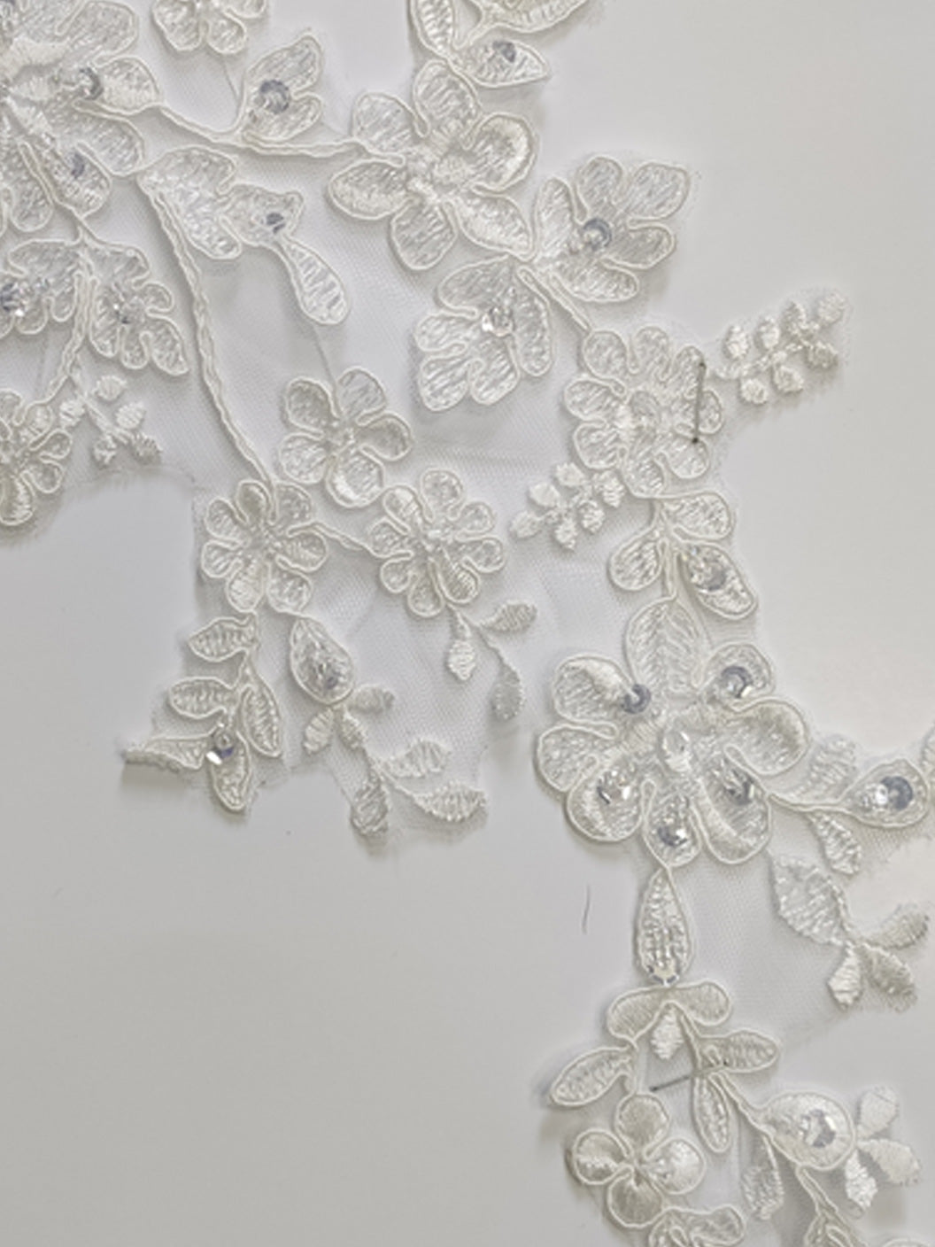 Robe de mariée A-Ligne/Princesse, bretelles fines, sans manches, longueur sol, avec appliqués et sequins