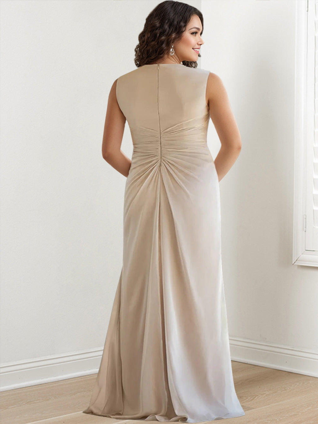 Robe de Mère de la Mariée Grande Taille, Fourreau/Colonne, Col en V, Sans Manches, Longueur Au Sol, avec Enveloppes et Volants