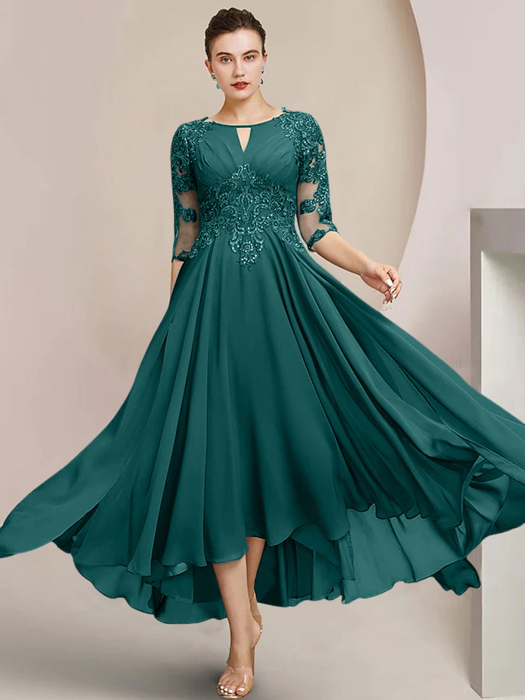 Robes de Mère de la Mariée Coupe A-Line/Princess à Encolure Dégagée et Longueur Thé