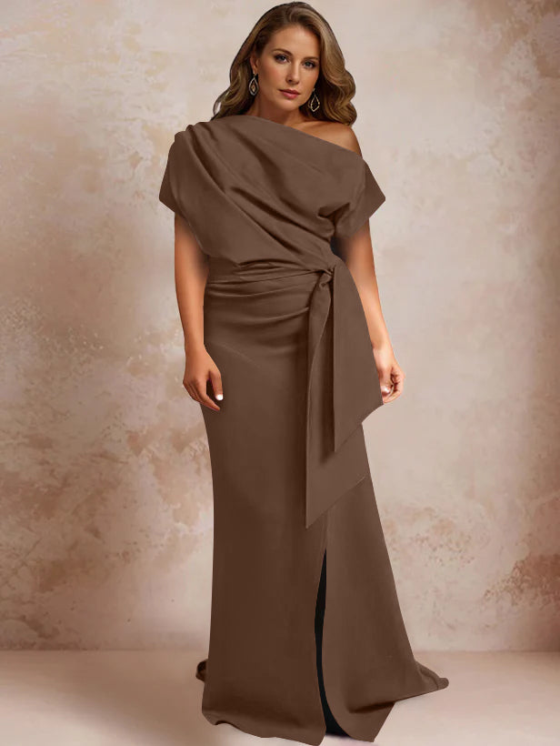Robe de Mère de la Mariée Grande Taille, Asymétrique, à Une Épaule, Manches Courtes, Longueur Au Sol, avec Volants et Côté Fendu