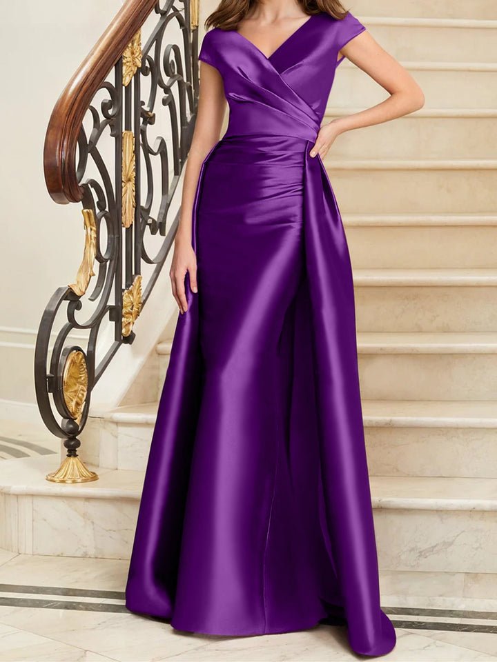 Robe de Mère de la Mariée en Satin Sans Manches à Col en V et Gaine/Colonne