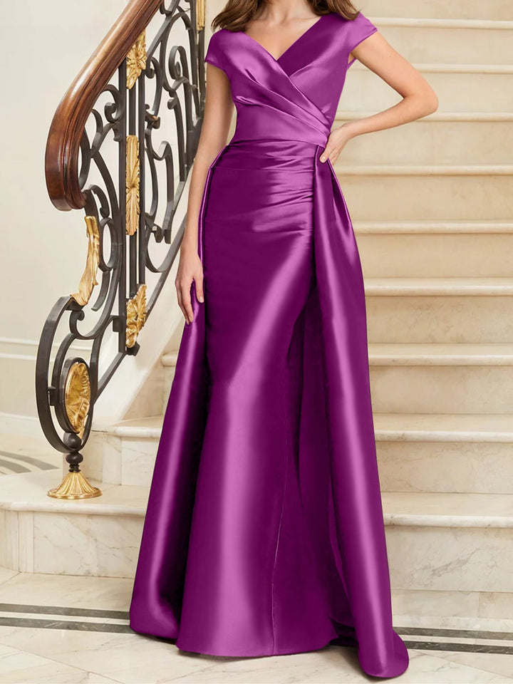 Robe de Mère de la Mariée en Satin Sans Manches à Col en V et Gaine/Colonne