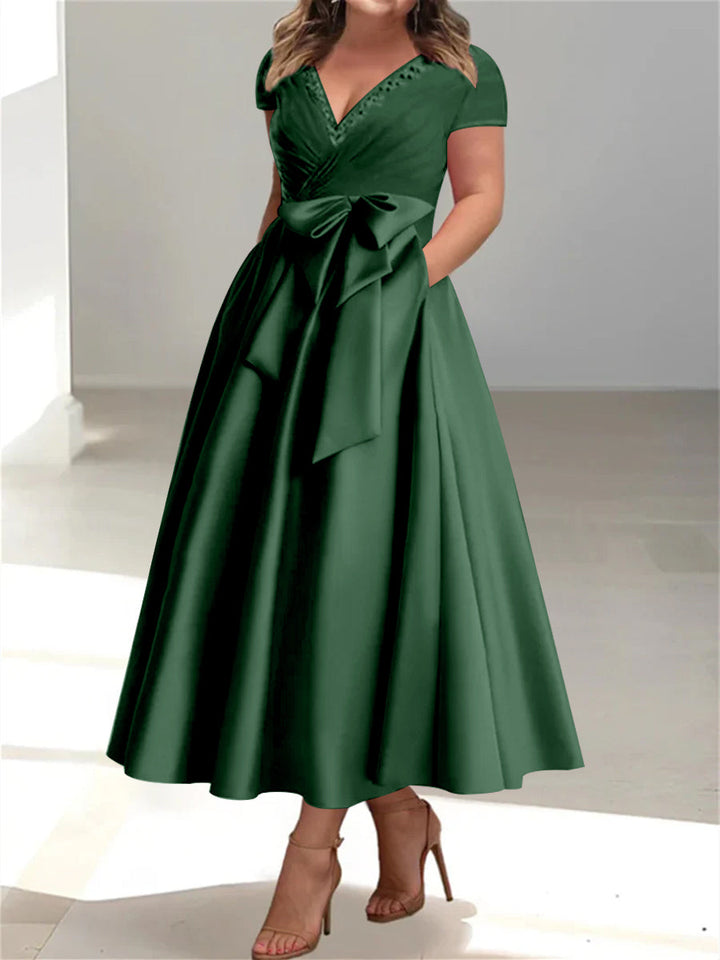 Robes de Mère de la Mariée Grande Taille à Col en V et Coupe Princesse avec Poches et Volants