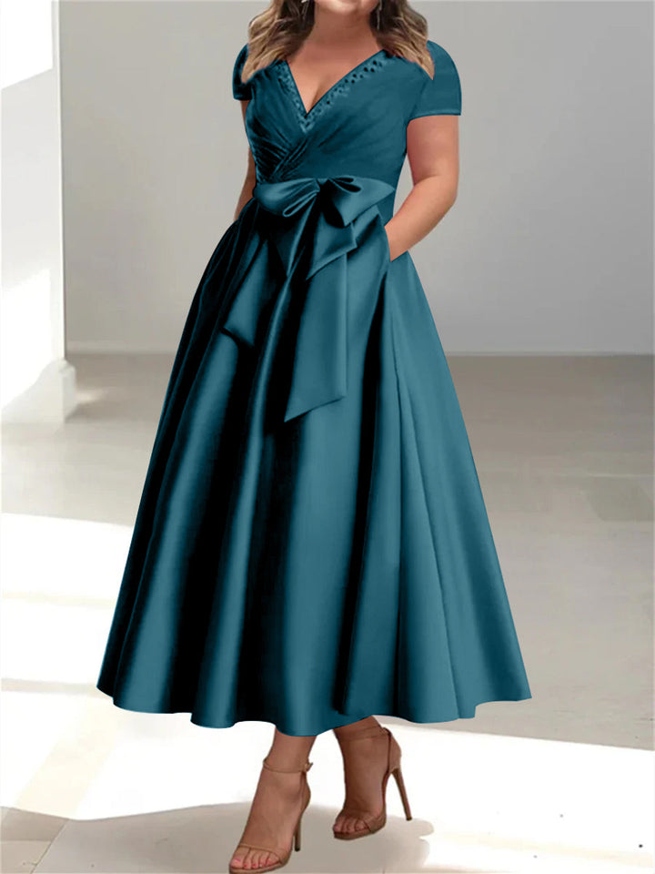 Robes de Mère de la Mariée Grande Taille à Col en V et Coupe Princesse avec Poches et Volants