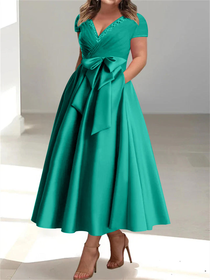Robes de Mère de la Mariée Grande Taille à Col en V et Coupe Princesse avec Poches et Volants