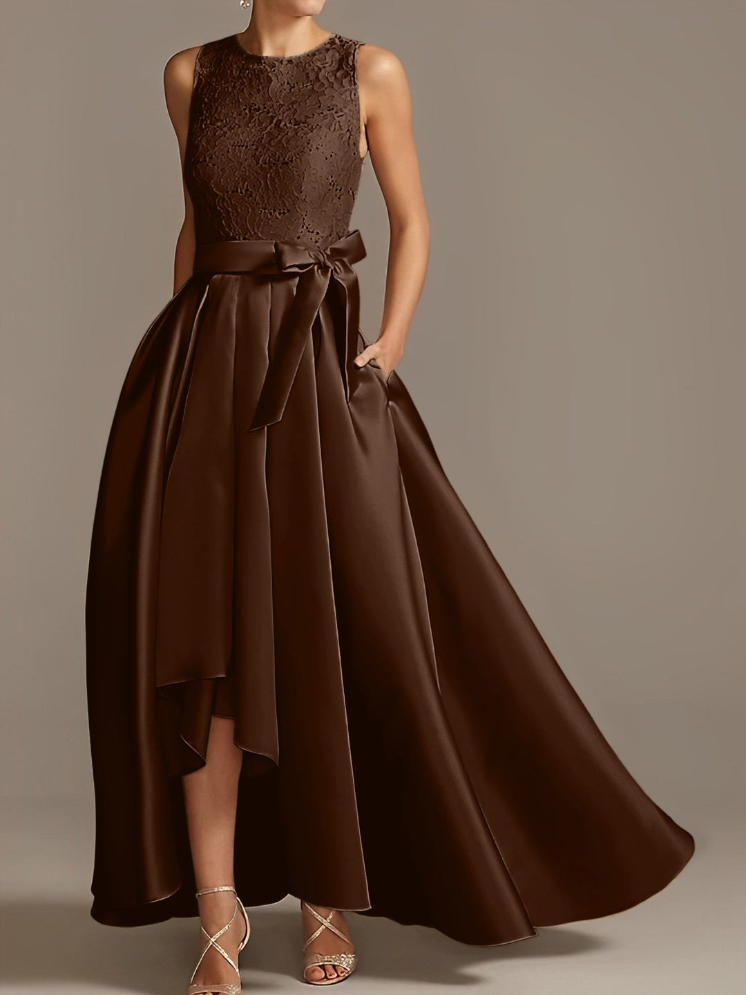 Robe de Mère de la Mariée Asymétrique Sans Manches à Col en V et à Plis