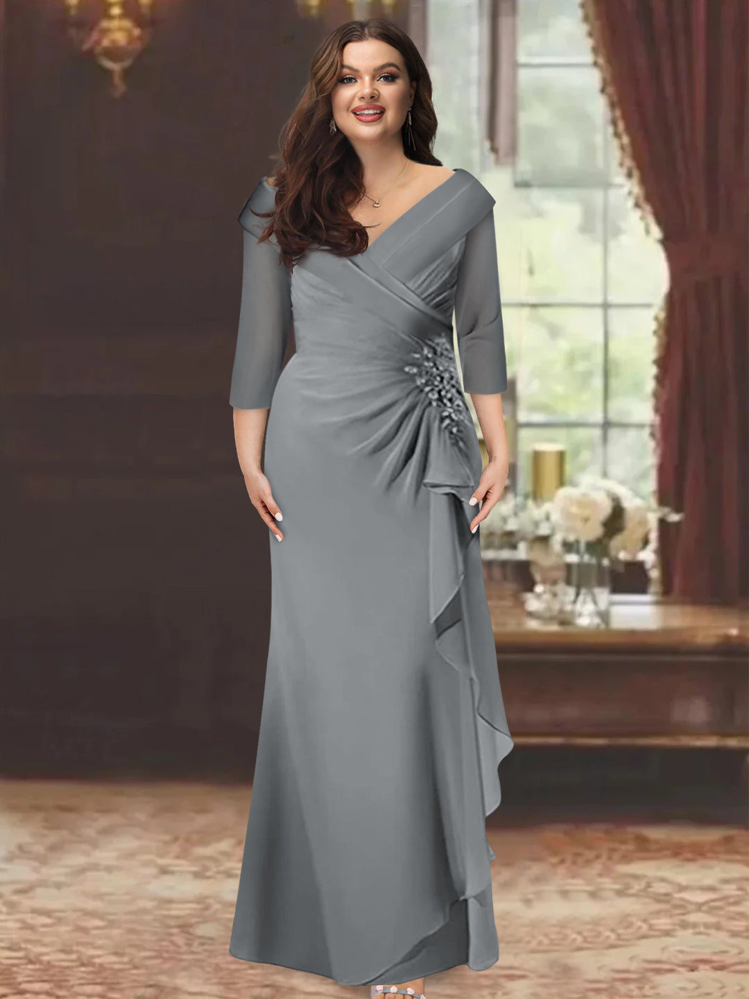 Robe de Mère de la Mariée Grande Taille à Col en V, Manches Mi-Longues, Coupe Fourreau/Colonne, avec Volants et Appliqués