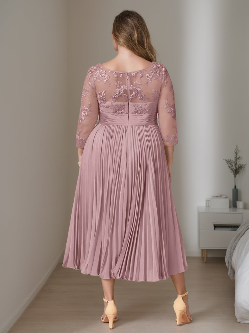 Robe de Mère de la Mariée Grande Taille à Volants, Coupe A-Line/Princess, Col Rond, Manches 3/4, Longueur Thé