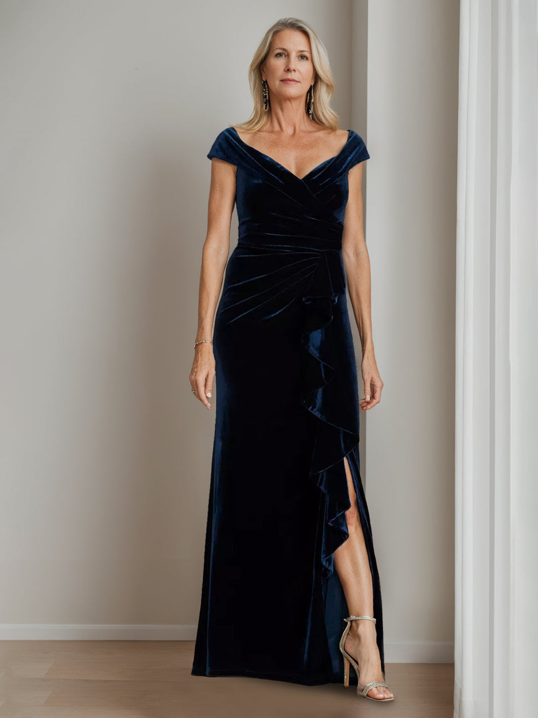 Robe de Mère de la Mariée en Velours à Manches Courtes et Col en V, Coupe A-Line/Princess, Longueur Au Sol, avec Fente Sur le Côté
