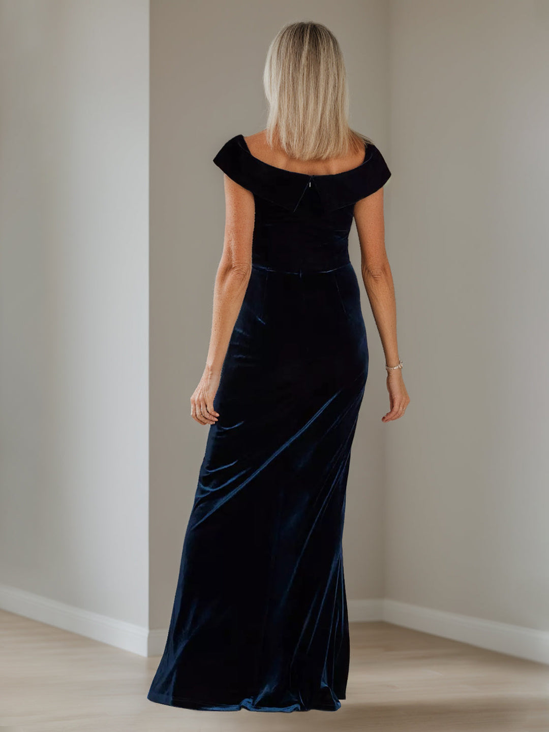 Robe de Mère de la Mariée en Velours à Manches Courtes et Col en V, Coupe A-Line/Princess, Longueur Au Sol, avec Fente Sur le Côté