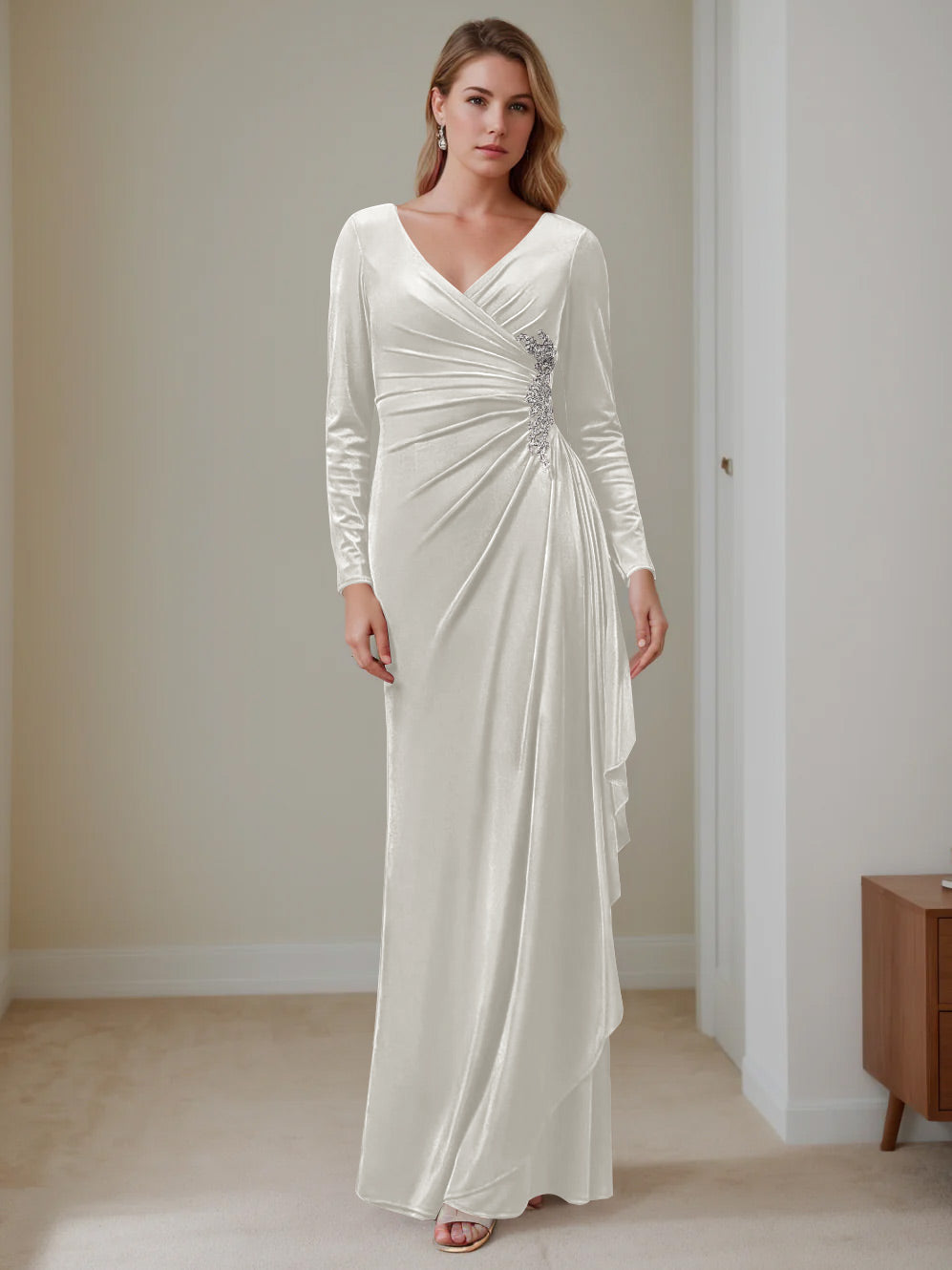 Robe de Mère de la Mariée en Velours à Volants, Coupe A-Line/Princess, Col en V, Manches Longues, Longueur Au Sol