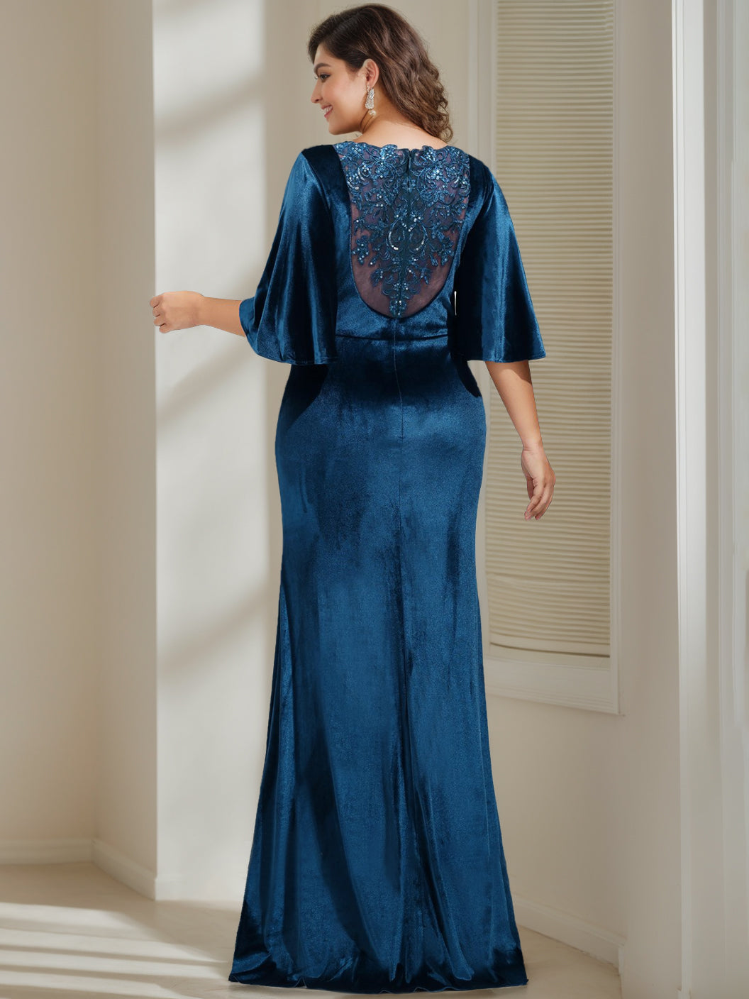 Robe de Mère de la Mariée en Velours Grande Taille, Col Rond, Manches Mi-Longues, Longueur Au Sol, avec Perles, Appliques et Paillettes