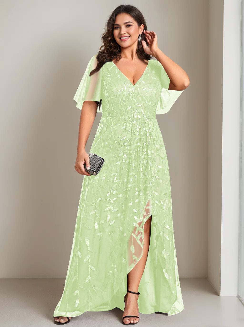 Robe de Mère de la Mariée Asymétrique Grande Taille à Col en V et Manches Courtes, Coupe A-Line/Princess, avec Paillettes