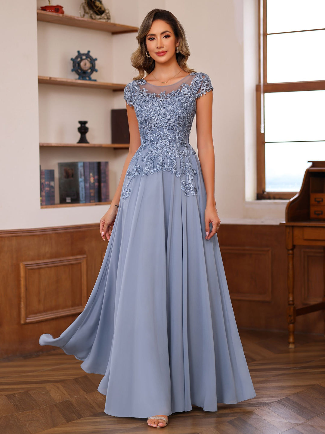 Robe de Mère de la Mariée Coupe A-Line/Princesse, Col Rond, Manches Courtes, Longueur Au Sol, avec Appliques