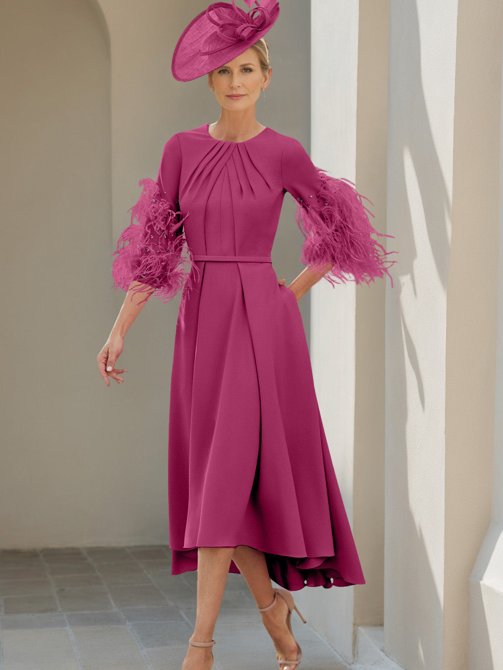 Ligne A/Princesse Scoop Demi-manches Longueur de Thé Robes Mère de La Mariée avec Feathers