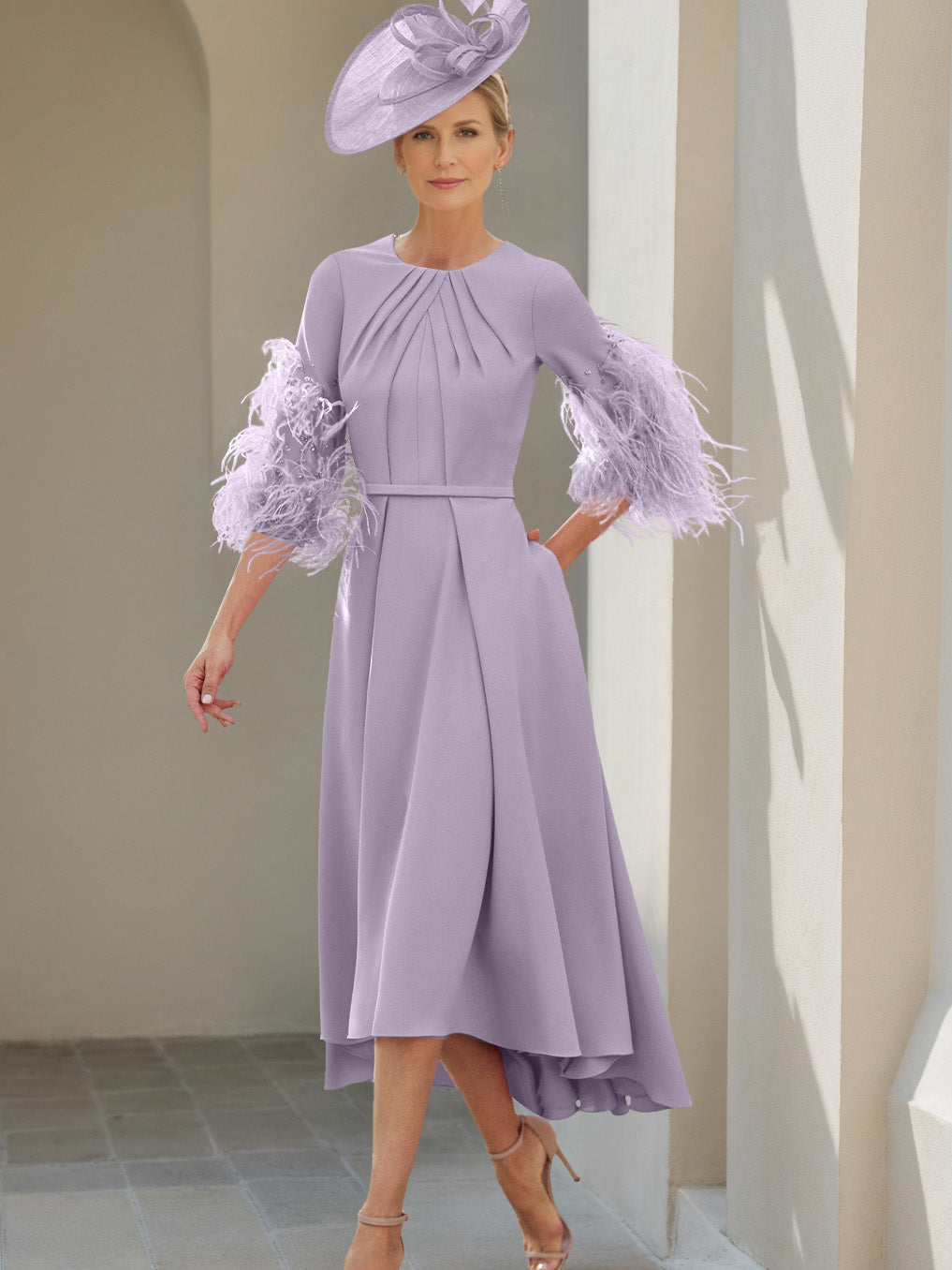 Ligne A/Princesse Scoop Demi-manches Longueur de Thé Robes Mère de La Mariée avec Feathers