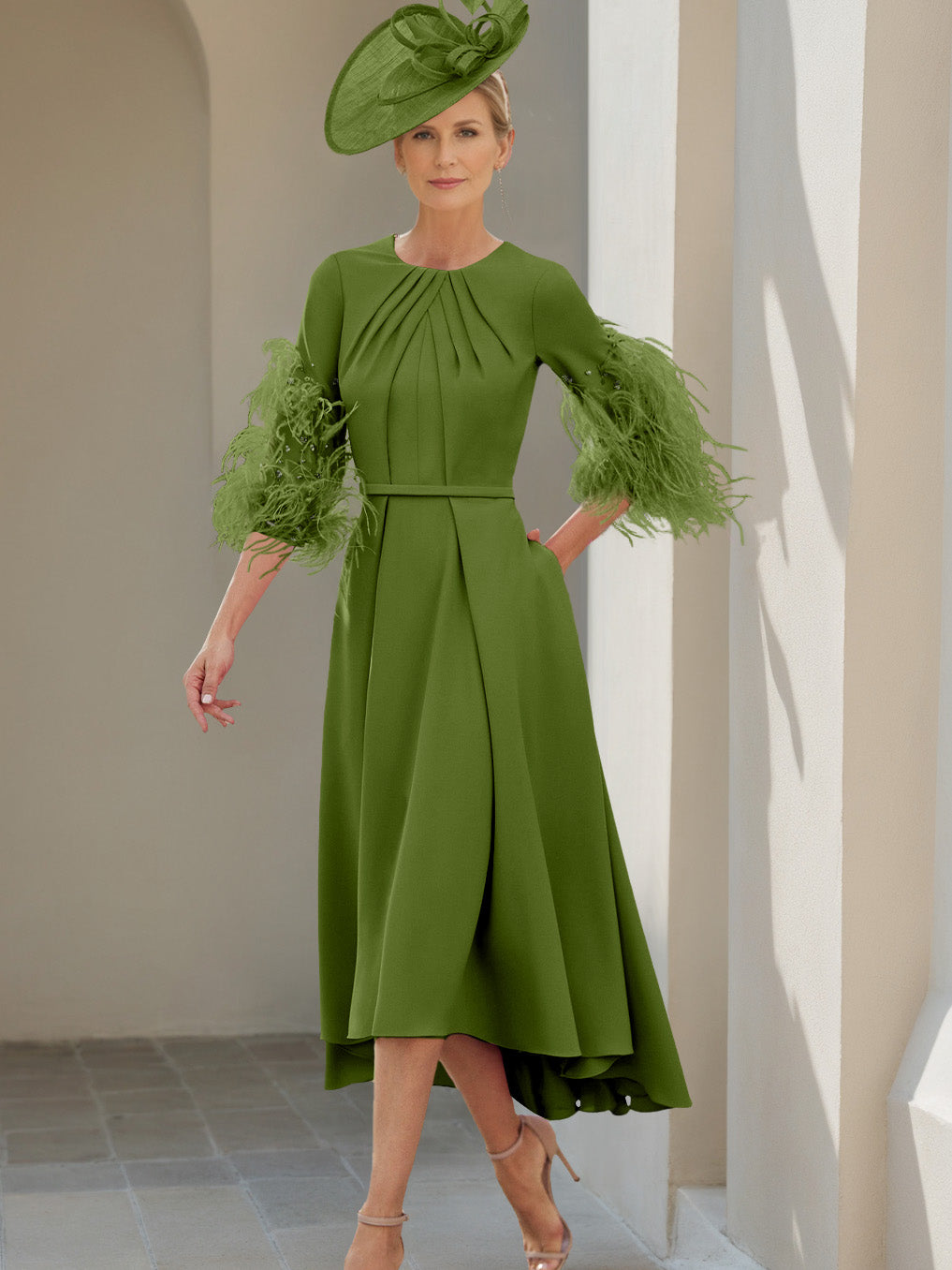 Ligne A/Princesse Scoop Demi-manches Longueur de Thé Robes Mère de La Mariée avec Feathers