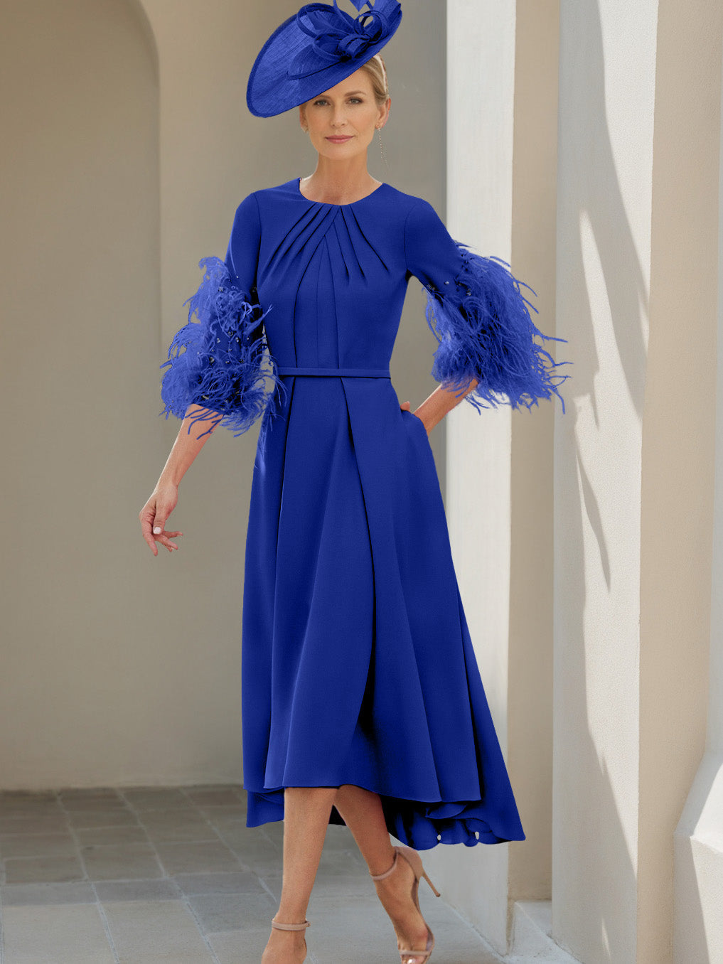 Ligne A/Princesse Scoop Demi-manches Longueur de Thé Robes Mère de La Mariée avec Feathers
