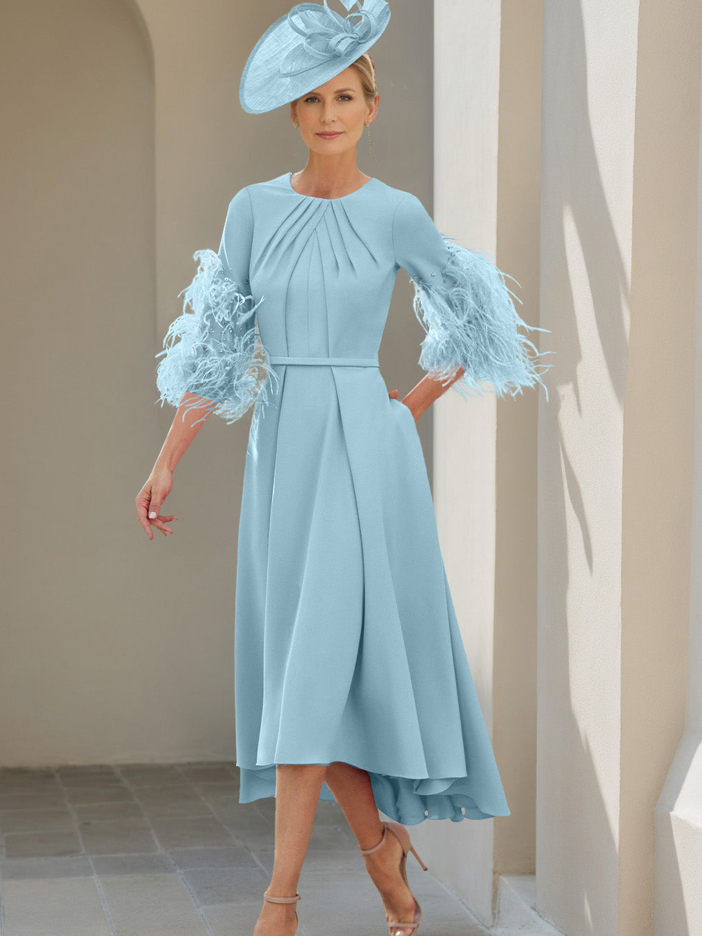Ligne A/Princesse Scoop Demi-manches Longueur de Thé Robes Mère de La Mariée avec Feathers