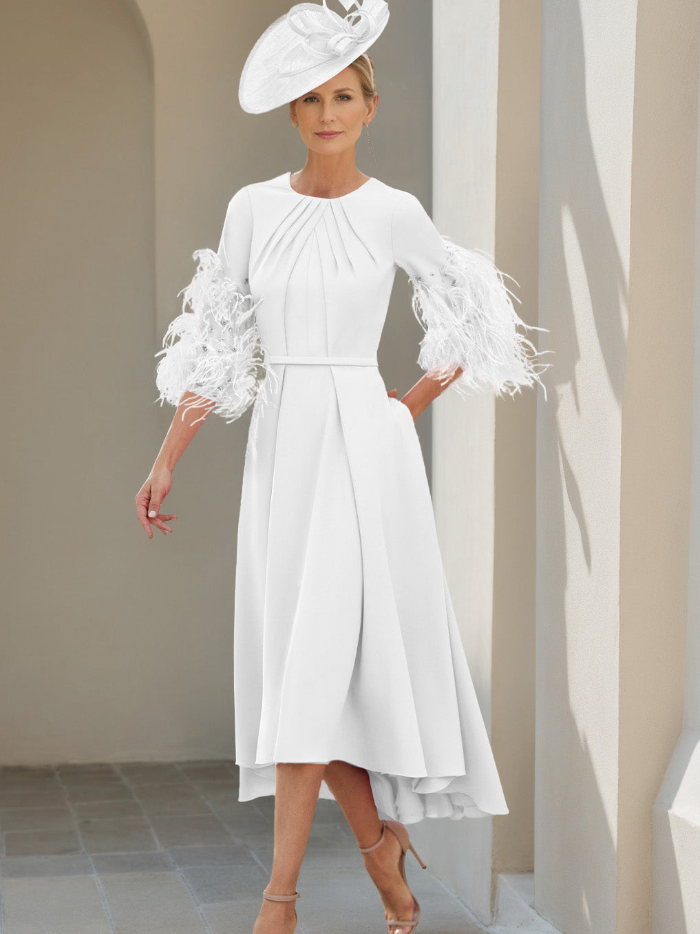 Ligne A/Princesse Scoop Demi-manches Longueur de Thé Robes Mère de La Mariée avec Feathers