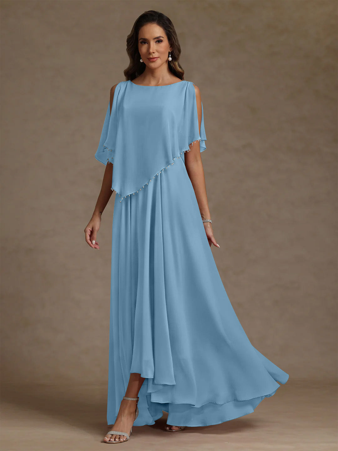 Robe mère de la mariée mousseline ligne A, col rond, sans manches, longueur sol, perles et plissé
