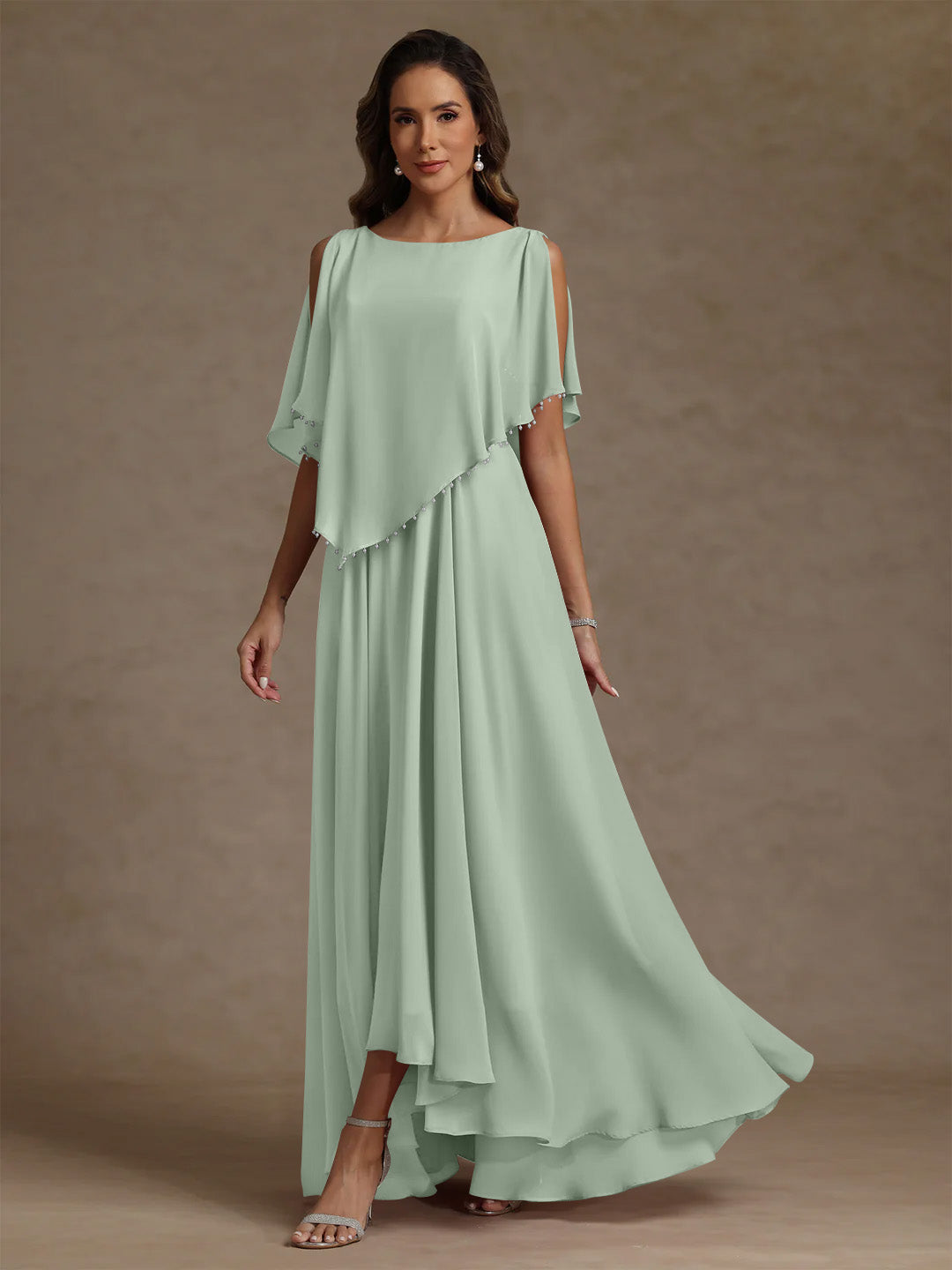 Robe mère de la mariée mousseline ligne A, col rond, sans manches, longueur sol, perles et plissé