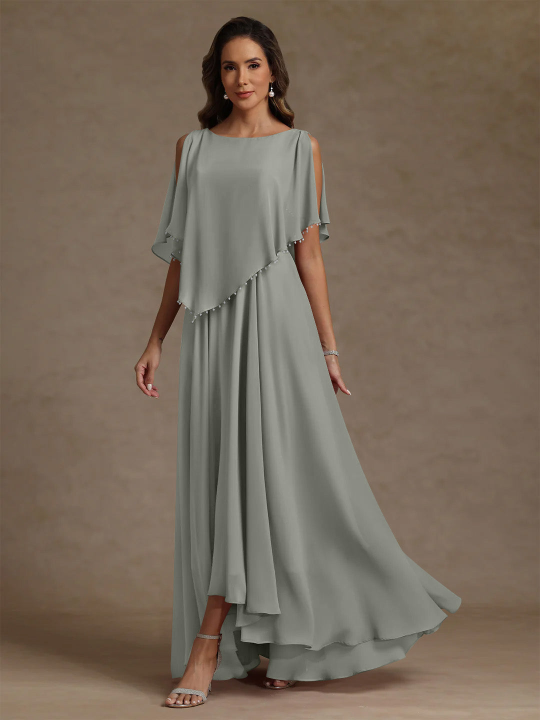Robe mère de la mariée mousseline ligne A, col rond, sans manches, longueur sol, perles et plissé