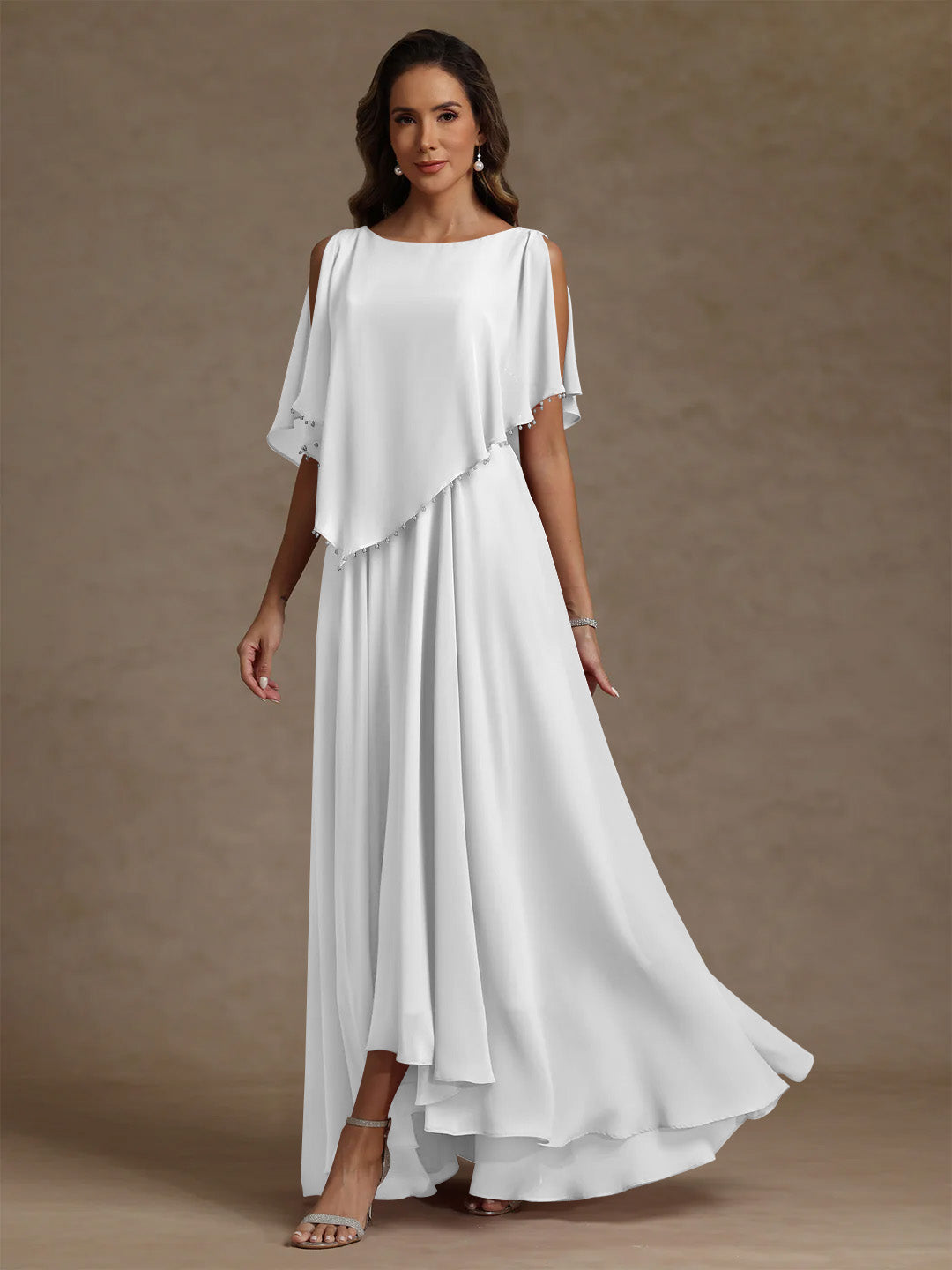 Robe mère de la mariée mousseline ligne A, col rond, sans manches, longueur sol, perles et plissé