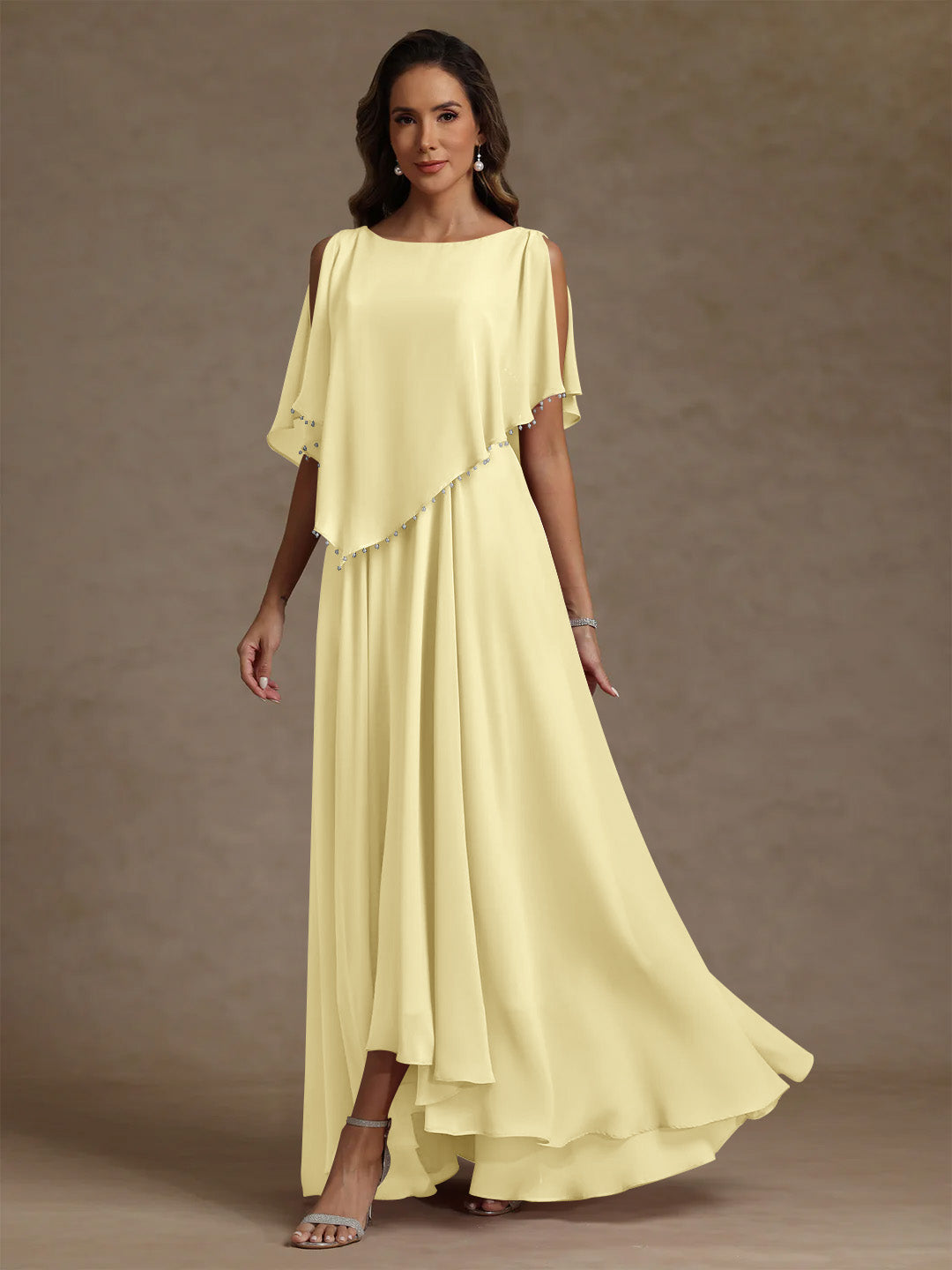 Robe mère de la mariée mousseline ligne A, col rond, sans manches, longueur sol, perles et plissé