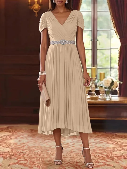 Robe Mère de la Mariée, Ligne A/Princesse, Col en V, Mousseline, Manches Courtes, Longueur du Thé, Plissée, avec Ceinture