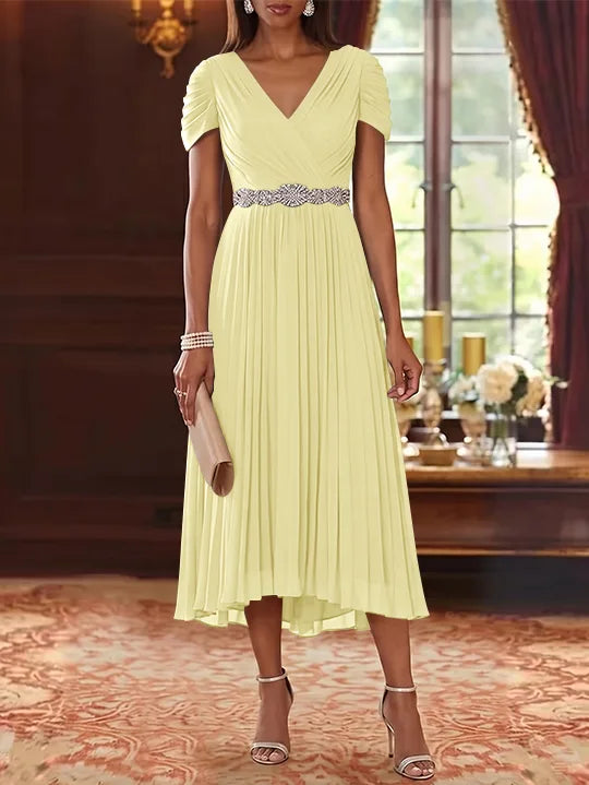 Robe Mère de la Mariée, Ligne A/Princesse, Col en V, Mousseline, Manches Courtes, Longueur du Thé, Plissée, avec Ceinture