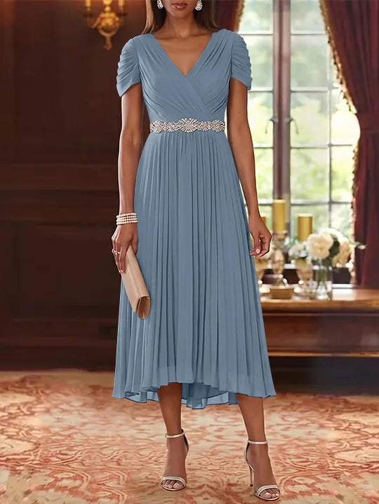Robe Mère de la Mariée, Ligne A/Princesse, Col en V, Mousseline, Manches Courtes, Longueur du Thé, Plissée, avec Ceinture