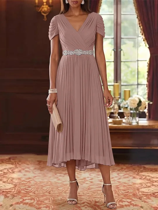 Robe Mère de la Mariée, Ligne A/Princesse, Col en V, Mousseline, Manches Courtes, Longueur du Thé, Plissée, avec Ceinture