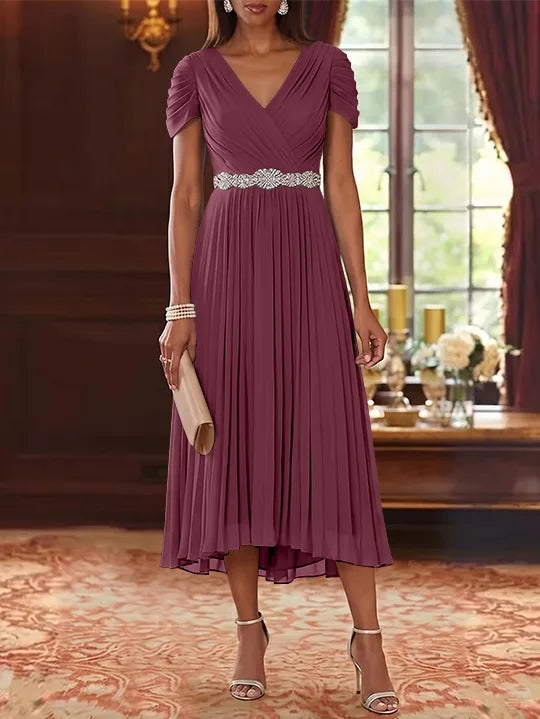Robe Mère de la Mariée, Ligne A/Princesse, Col en V, Mousseline, Manches Courtes, Longueur du Thé, Plissée, avec Ceinture