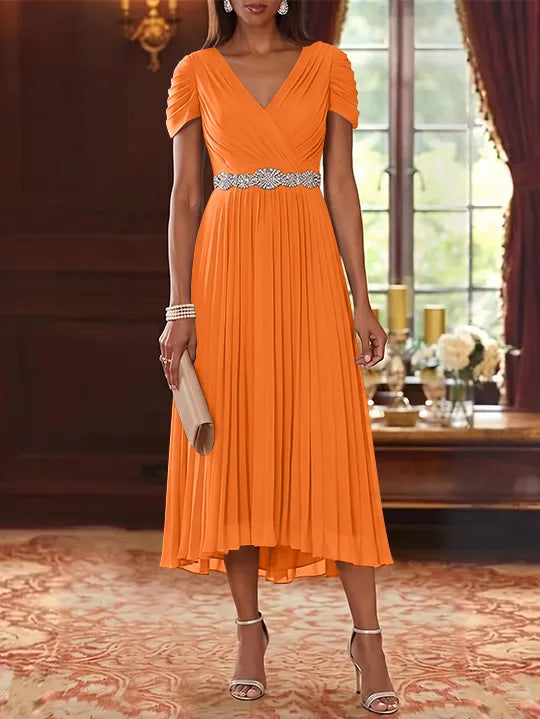 Robe Mère de la Mariée, Ligne A/Princesse, Col en V, Mousseline, Manches Courtes, Longueur du Thé, Plissée, avec Ceinture