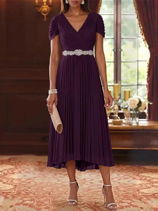 Robe Mère de la Mariée, Ligne A/Princesse, Col en V, Mousseline, Manches Courtes, Longueur du Thé, Plissée, avec Ceinture