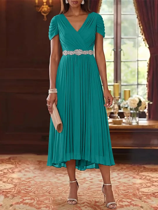 Robe Mère de la Mariée, Ligne A/Princesse, Col en V, Mousseline, Manches Courtes, Longueur du Thé, Plissée, avec Ceinture