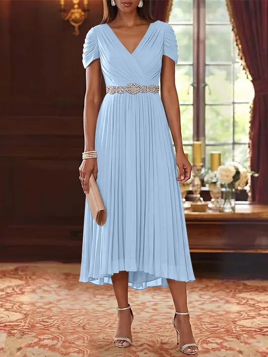Robe Mère de la Mariée, Ligne A/Princesse, Col en V, Mousseline, Manches Courtes, Longueur du Thé, Plissée, avec Ceinture