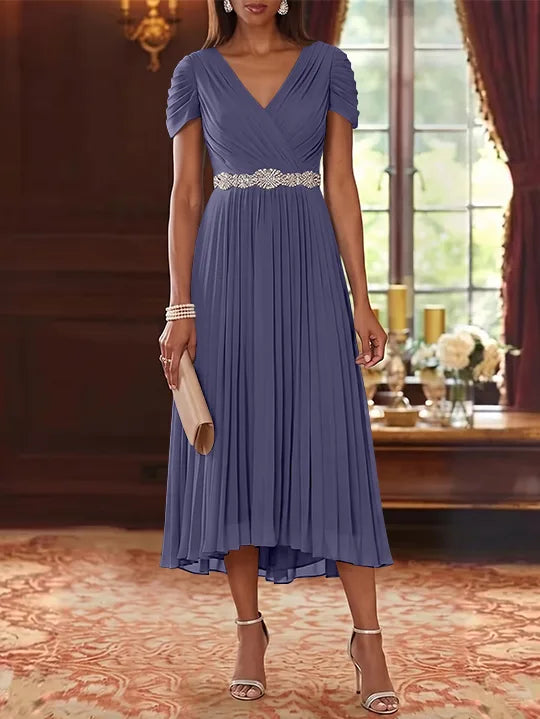 Robe Mère de la Mariée, Ligne A/Princesse, Col en V, Mousseline, Manches Courtes, Longueur du Thé, Plissée, avec Ceinture