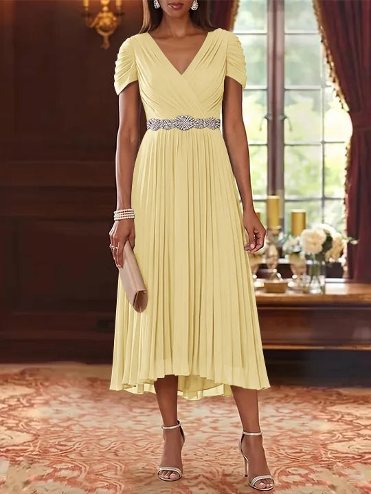 Robe Mère de la Mariée, Ligne A/Princesse, Col en V, Mousseline, Manches Courtes, Longueur du Thé, Plissée, avec Ceinture