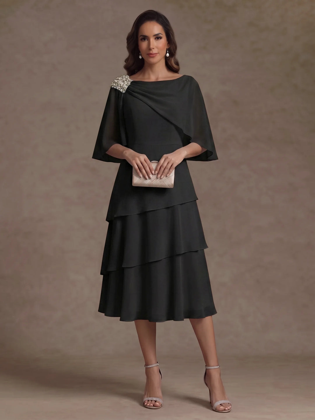 Robe Mère de la Mariée en Mousseline, Col Bateau, Ligne A/Princesse, Longueur Midi, Manches Cape, à Volants