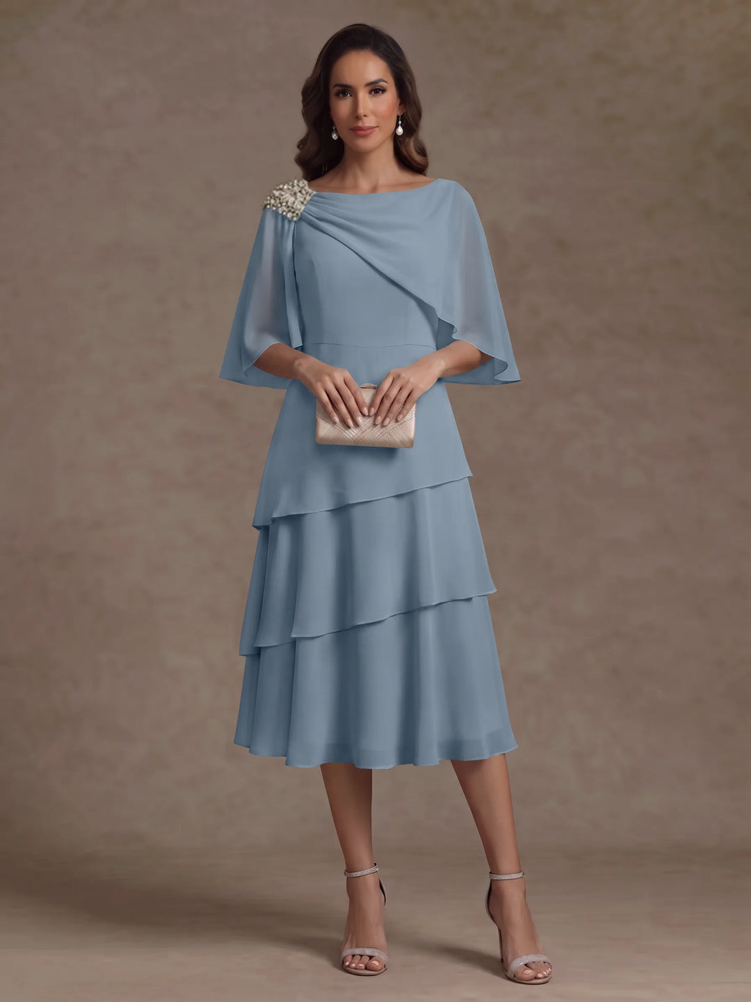 Robe Mère de la Mariée en Mousseline, Col Bateau, Ligne A/Princesse, Longueur Midi, Manches Cape, à Volants