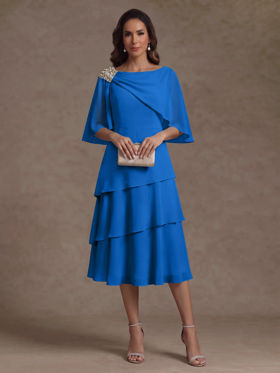 Robe Mère de la Mariée en Mousseline, Col Bateau, Ligne A/Princesse, Longueur Midi, Manches Cape, à Volants