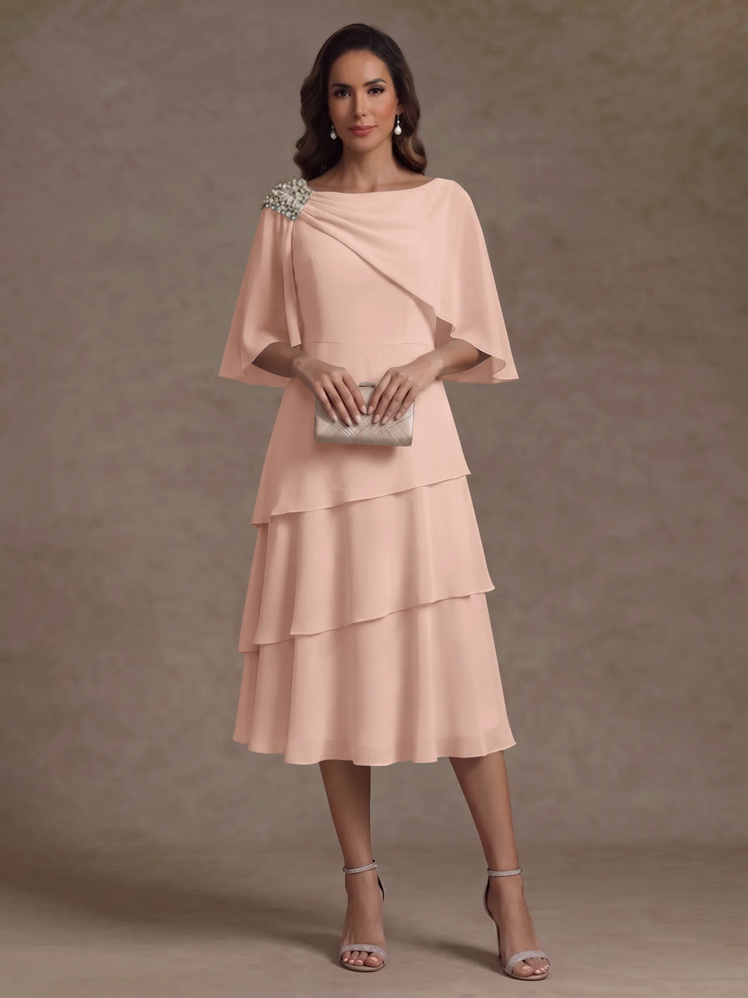 Robe Mère de la Mariée en Mousseline, Col Bateau, Ligne A/Princesse, Longueur Midi, Manches Cape, à Volants