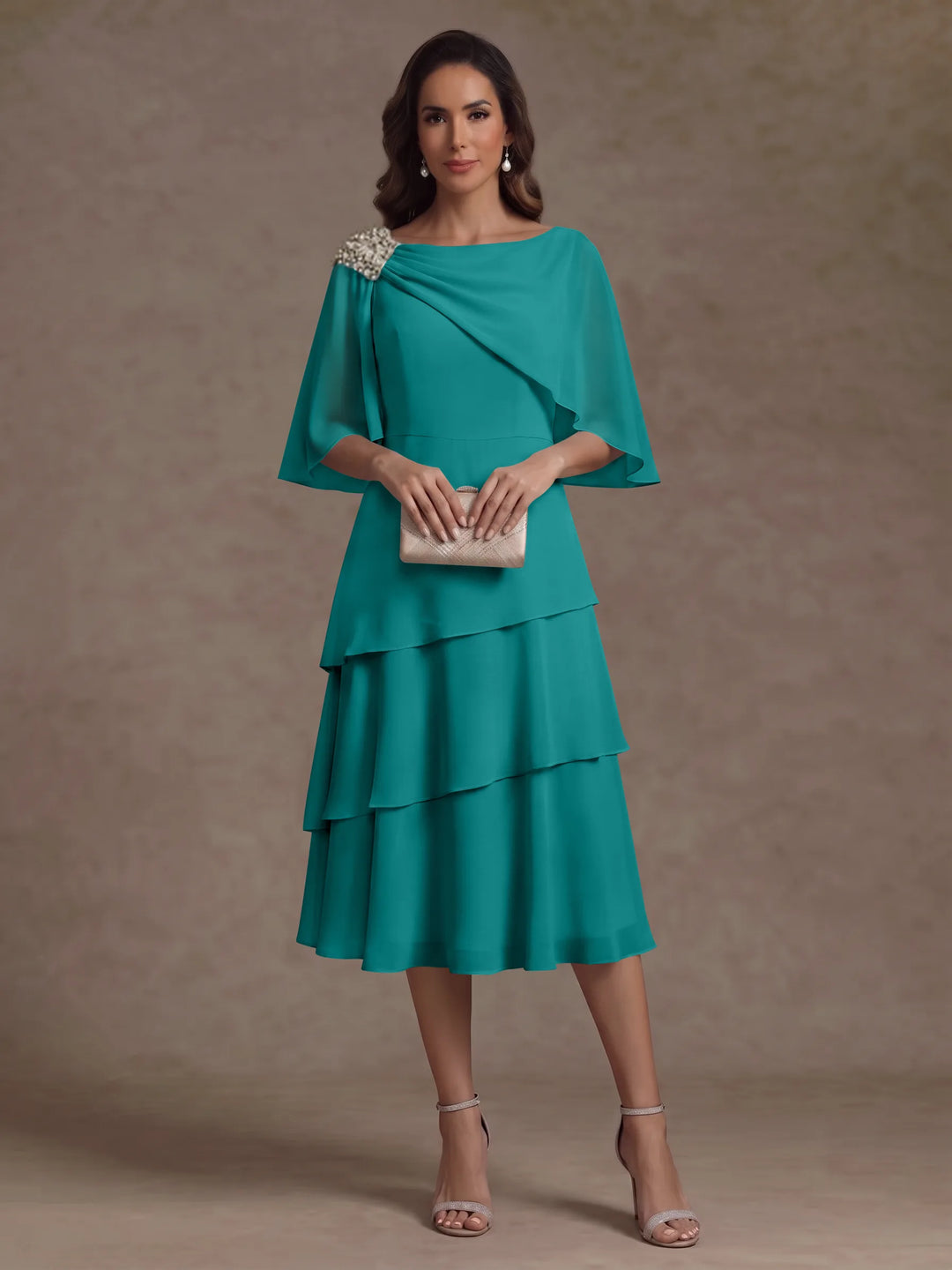 Robe Mère de la Mariée en Mousseline, Col Bateau, Ligne A/Princesse, Longueur Midi, Manches Cape, à Volants