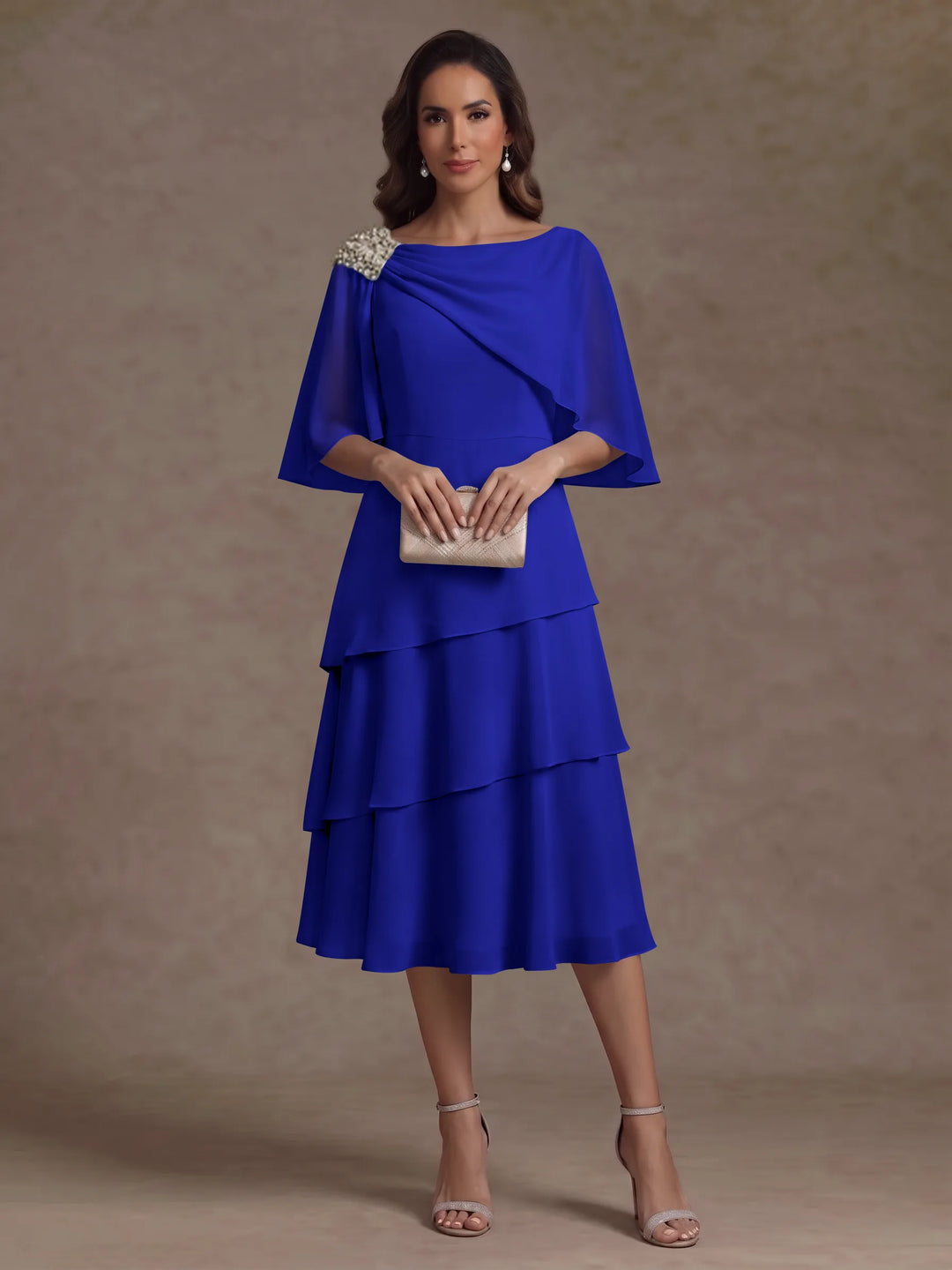 Robe Mère de la Mariée en Mousseline, Col Bateau, Ligne A/Princesse, Longueur Midi, Manches Cape, à Volants