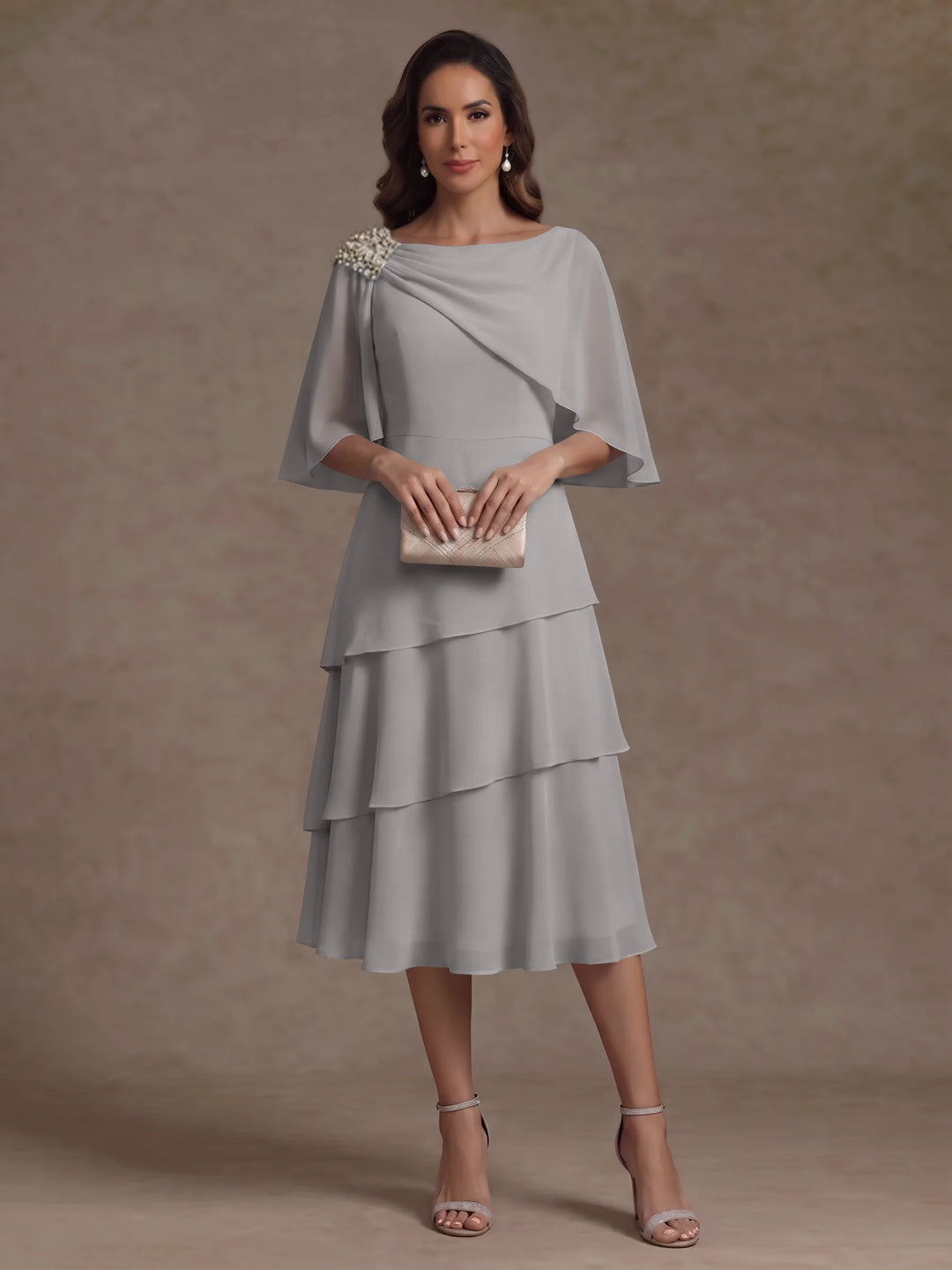 Robe Mère de la Mariée en Mousseline, Col Bateau, Ligne A/Princesse, Longueur Midi, Manches Cape, à Volants