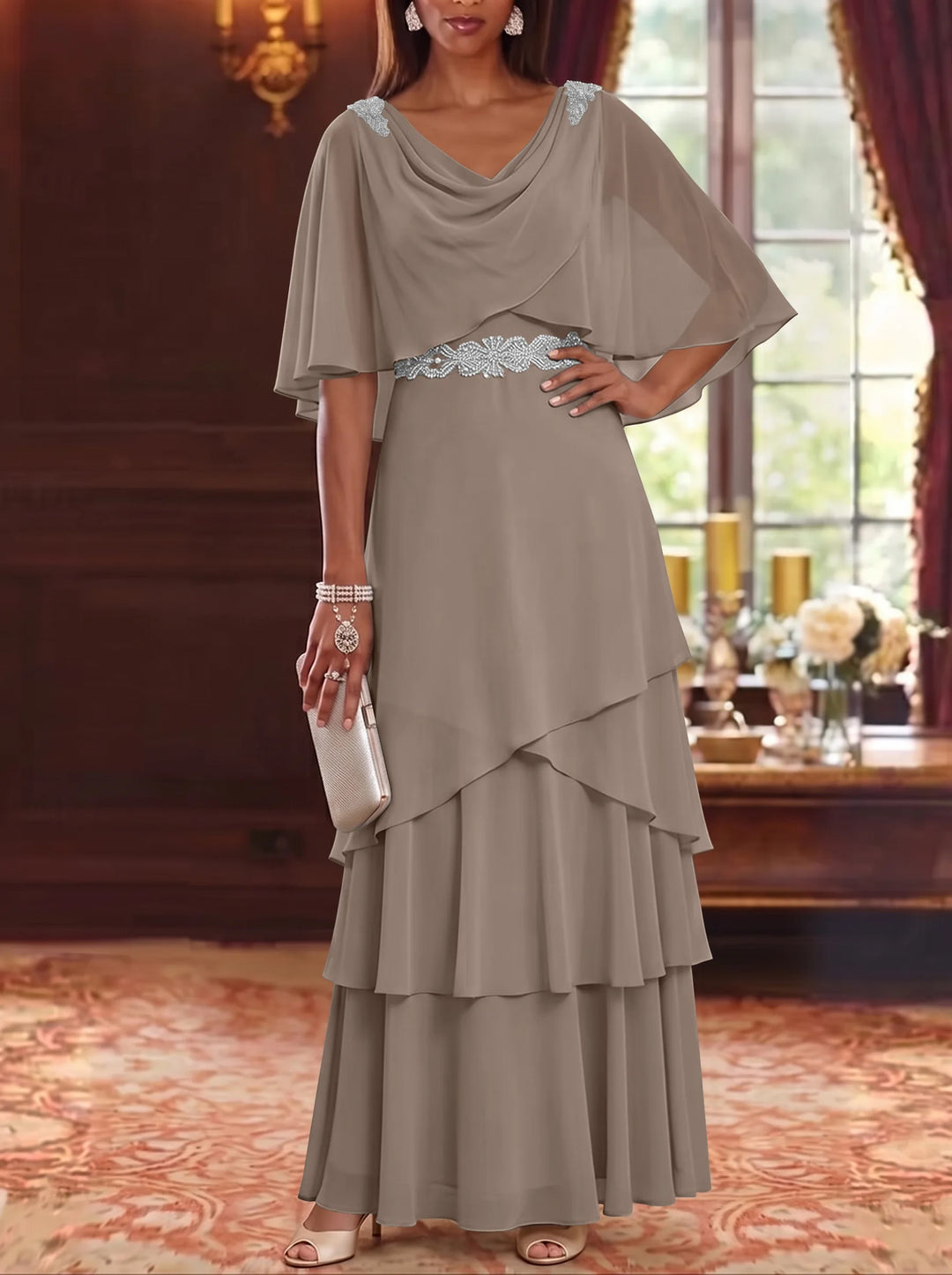 Robe Mère de la Mariée en Mousseline à Col Drapé Ligne A/Princesse Longueur au Sol Manches Cape avec Ceinture à Volants