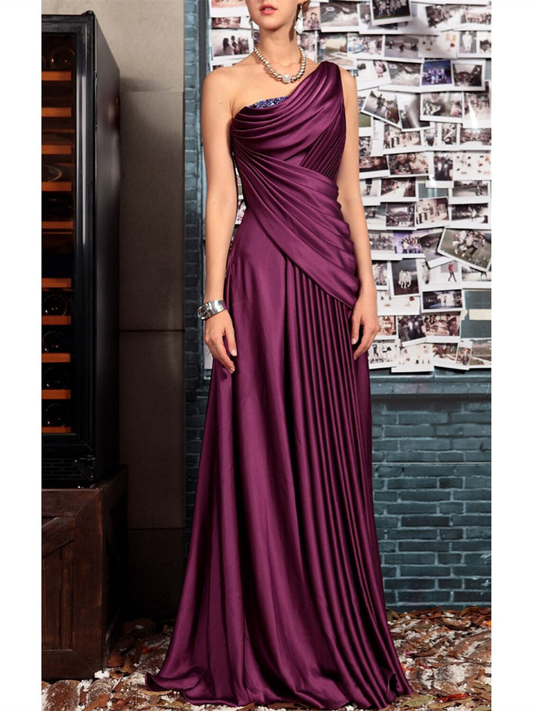 Robe Fourreau Asymétrique Sans Manches, Longueur Au Sol, pour Mère de la Mariée, avec Plis et Cristaux Drapés