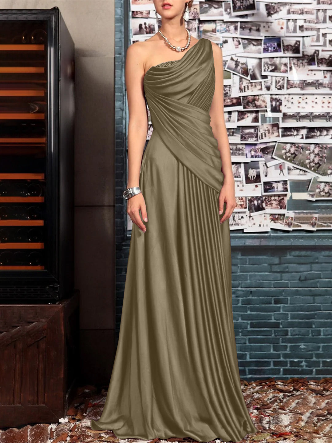 Robe Fourreau Asymétrique Sans Manches, Longueur Au Sol, pour Mère de la Mariée, avec Plis et Cristaux Drapés